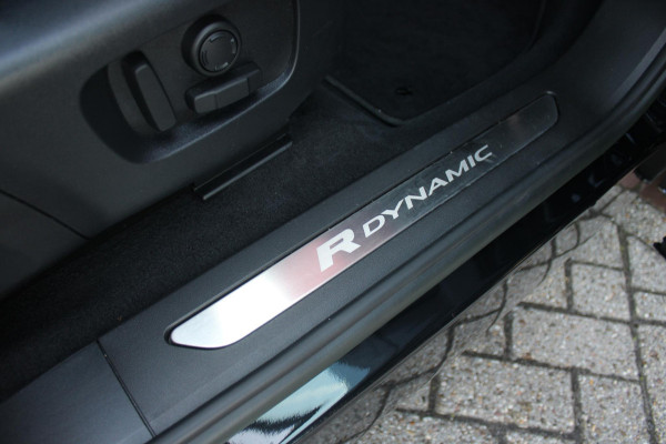 Land Rover Range Rover Evoque 1.5 P300e AWD 254PK R-DYNAMIC HSE | PANORAMISCH SCHUIF / KANTELDAK | ELEKTRISCH VERSTELBARE VOORSTOELEN / BESTUURDERSTOEL MET GEHEUGEN | LEDEREN BEKLEDING | VOORSTOELEN  VERWARMBAAR | 20" LICHTMETALEN VELGEN | KEYLESS ENTRY / START | DODEHOEK DETECTIE | EXTRA GETINTE ACHTERRUITEN | FULL LED KOPLAMPEN | LED ACHTERLICHTEN | ADAPTIVE CRUISE CONTROL | APPLE CARPLAY | ACHTERKLEP ELEKTRISCH BEDIENBAAR | MERIDIAN PREMIUM AUDIO SYSTEEM | RODE REMKLAUWEN |