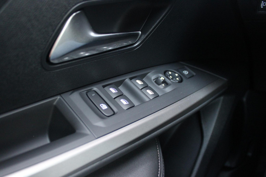 Peugeot 5008 1.2 Hybrid 145PK ALLURE 7p | 360° VISION & DRIVE ASSIST PACK: ANTI DIEFSTAL ALARM MET SUPERVERGRENDELING/VERWARMBAAR VOLLEDEREN STUURWIEL/VISEOPARK 360° HD CAMERA'S MET PARKEERHULP VOOR, BUITENSPIEGELS MET KANTELFUNCTIE BIJ HET ACHTERUITRIJDEN/ADAPTIVE CRUISE CONTROL MET STOP & GO FUNCTIE, REAR CROSS TRAFFIC ALERT, LANE CHANGE ASSIST, DODEHOEK DETECTIE, GROOTLICHT ASSISTENT | PANORAMIC NAVIGATION PACK: PEUGEOT PANORAMIC i-COCKPIT MET GEBOGEN EN ZWEVEND HD SCHERM/PEUGEOT 3D NAVIGATIE/SPRAAKHERKENNING/3-USB AANSLUITINGEN/DRAADLOZE TELEFOONLADER | SEAT PACK: AGR STOEL MET