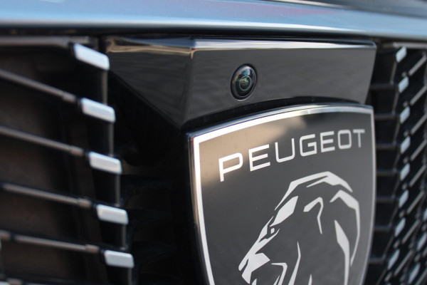 Peugeot 5008 1.2 Hybrid 145PK ALLURE 7p | 360° VISION & DRIVE ASSIST PACK: ANTI DIEFSTAL ALARM MET SUPERVERGRENDELING/VERWARMBAAR VOLLEDEREN STUURWIEL/VISEOPARK 360° HD CAMERA'S MET PARKEERHULP VOOR, BUITENSPIEGELS MET KANTELFUNCTIE BIJ HET ACHTERUITRIJDEN/ADAPTIVE CRUISE CONTROL MET STOP & GO FUNCTIE, REAR CROSS TRAFFIC ALERT, LANE CHANGE ASSIST, DODEHOEK DETECTIE, GROOTLICHT ASSISTENT | PANORAMIC NAVIGATION PACK: PEUGEOT PANORAMIC i-COCKPIT MET GEBOGEN EN ZWEVEND HD SCHERM/PEUGEOT 3D NAVIGATIE/SPRAAKHERKENNING/3-USB AANSLUITINGEN/DRAADLOZE TELEFOONLADER | SEAT PACK: AGR STOEL MET