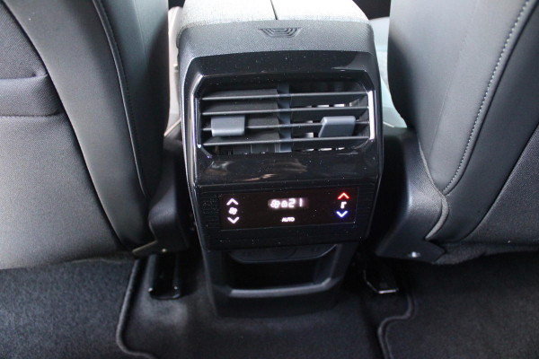Peugeot 5008 1.2 Hybrid 145PK ALLURE 7p | 360° VISION & DRIVE ASSIST PACK: ANTI DIEFSTAL ALARM MET SUPERVERGRENDELING/VERWARMBAAR VOLLEDEREN STUURWIEL/VISEOPARK 360° HD CAMERA'S MET PARKEERHULP VOOR, BUITENSPIEGELS MET KANTELFUNCTIE BIJ HET ACHTERUITRIJDEN/ADAPTIVE CRUISE CONTROL MET STOP & GO FUNCTIE, REAR CROSS TRAFFIC ALERT, LANE CHANGE ASSIST, DODEHOEK DETECTIE, GROOTLICHT ASSISTENT | PANORAMIC NAVIGATION PACK: PEUGEOT PANORAMIC i-COCKPIT MET GEBOGEN EN ZWEVEND HD SCHERM/PEUGEOT 3D NAVIGATIE/SPRAAKHERKENNING/3-USB AANSLUITINGEN/DRAADLOZE TELEFOONLADER | SEAT PACK: AGR STOEL MET