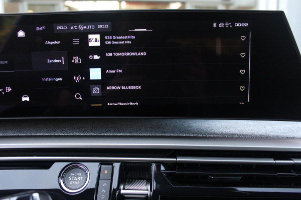 Peugeot 5008 1.2 Hybrid 145PK ALLURE 7p | 360° VISION & DRIVE ASSIST PACK: ANTI DIEFSTAL ALARM MET SUPERVERGRENDELING/VERWARMBAAR VOLLEDEREN STUURWIEL/VISEOPARK 360° HD CAMERA'S MET PARKEERHULP VOOR, BUITENSPIEGELS MET KANTELFUNCTIE BIJ HET ACHTERUITRIJDEN/ADAPTIVE CRUISE CONTROL MET STOP & GO FUNCTIE, REAR CROSS TRAFFIC ALERT, LANE CHANGE ASSIST, DODEHOEK DETECTIE, GROOTLICHT ASSISTENT | PANORAMIC NAVIGATION PACK: PEUGEOT PANORAMIC i-COCKPIT MET GEBOGEN EN ZWEVEND HD SCHERM/PEUGEOT 3D NAVIGATIE/SPRAAKHERKENNING/3-USB AANSLUITINGEN/DRAADLOZE TELEFOONLADER | SEAT PACK: AGR STOEL MET