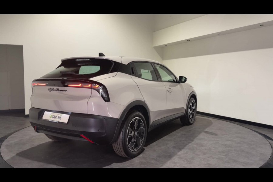 Alfa Romeo junior Elettrica 54 kWh | Cruise Control Adaptief | SOH 97,1 %