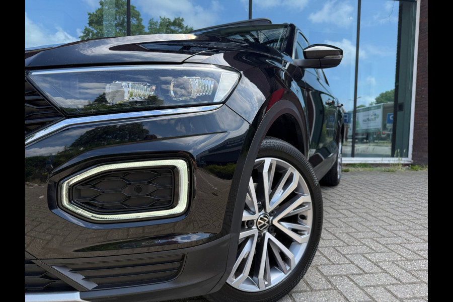 Volkswagen T-Roc 1.5 TSI Style Business - Automaat - Pano/Schuifdak - Navi - Parkeerhulp