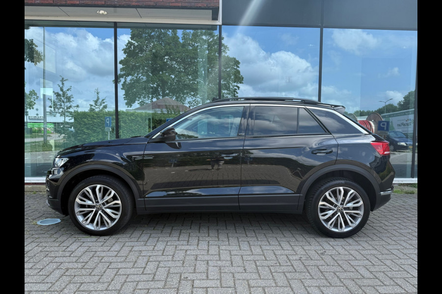 Volkswagen T-Roc 1.5 TSI Style Business - Automaat - Pano/Schuifdak - Navi - Parkeerhulp