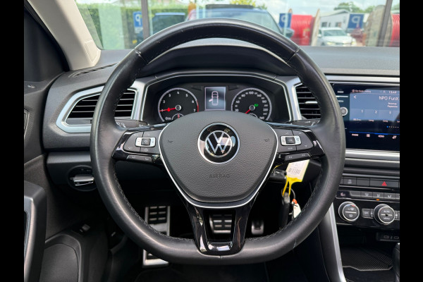 Volkswagen T-Roc 1.5 TSI Style Business - Automaat - Pano/Schuifdak - Navi - Parkeerhulp