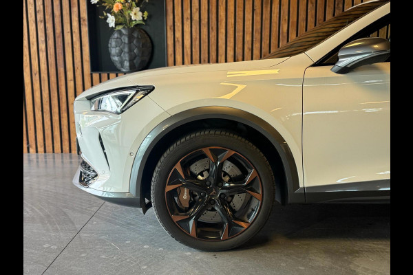 CUPRA Formentor 2.0 TSI 4DRIVE / Brembo / Beats / Pano / Stuurverwarming / Camera / Sfeerverlichting / Memory / Keyless / DAB