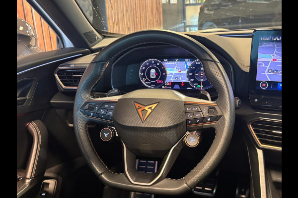 CUPRA Formentor 2.0 TSI 4DRIVE / Brembo / Beats / Pano / Stuurverwarming / Camera / Sfeerverlichting / Memory / Keyless / DAB