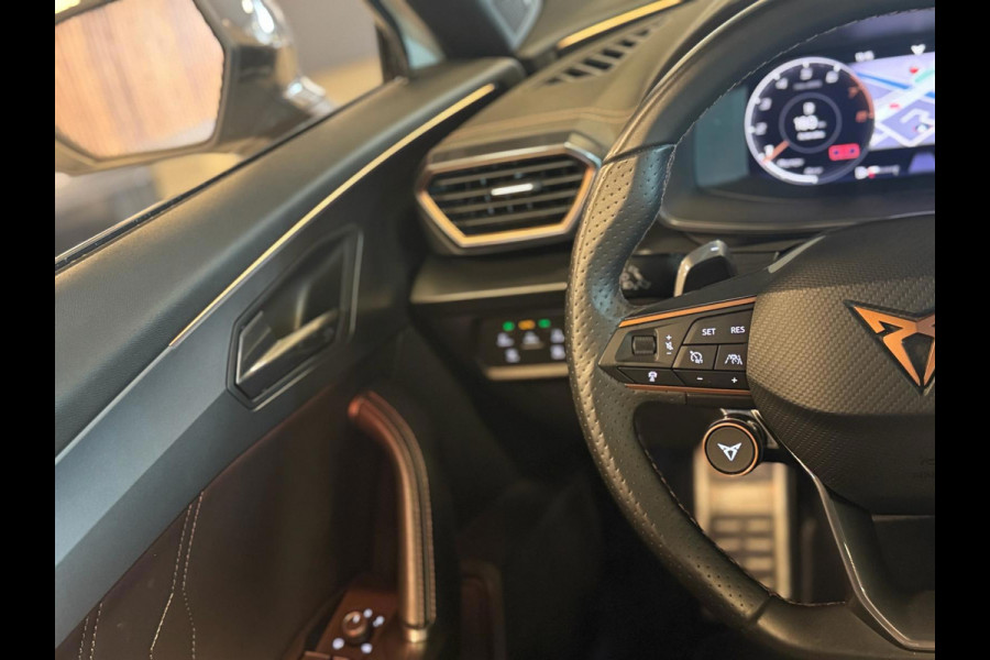 CUPRA Formentor 2.0 TSI 4DRIVE / Brembo / Beats / Pano / Stuurverwarming / Camera / Sfeerverlichting / Memory / Keyless / DAB