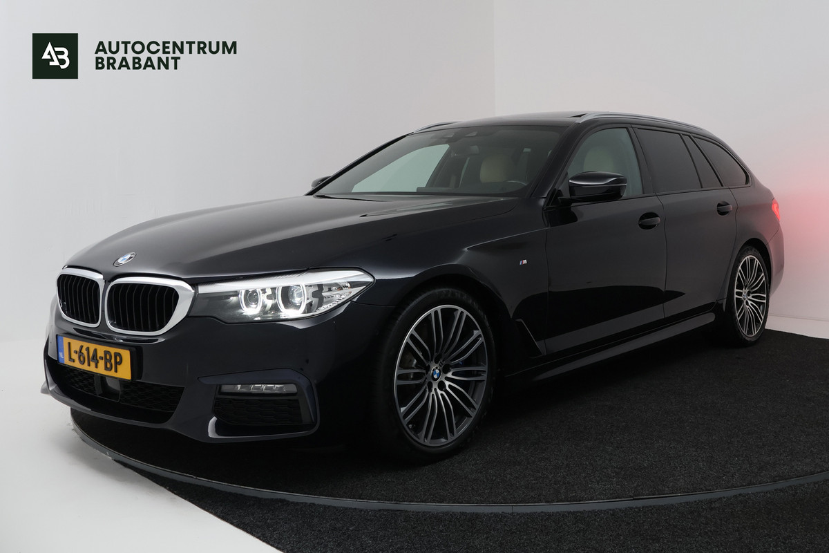 BMW 5 Serie Touring 540i xDrive High Executive (PANORAMADAK, ADAPTIEVE CRUISE, SFEERVERLICHTING, DEALER ONDERHOUDEN)