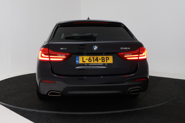 BMW 5 Serie Touring 540i xDrive High Executive (PANORAMADAK, ADAPTIEVE CRUISE, SFEERVERLICHTING, DEALER ONDERHOUDEN)