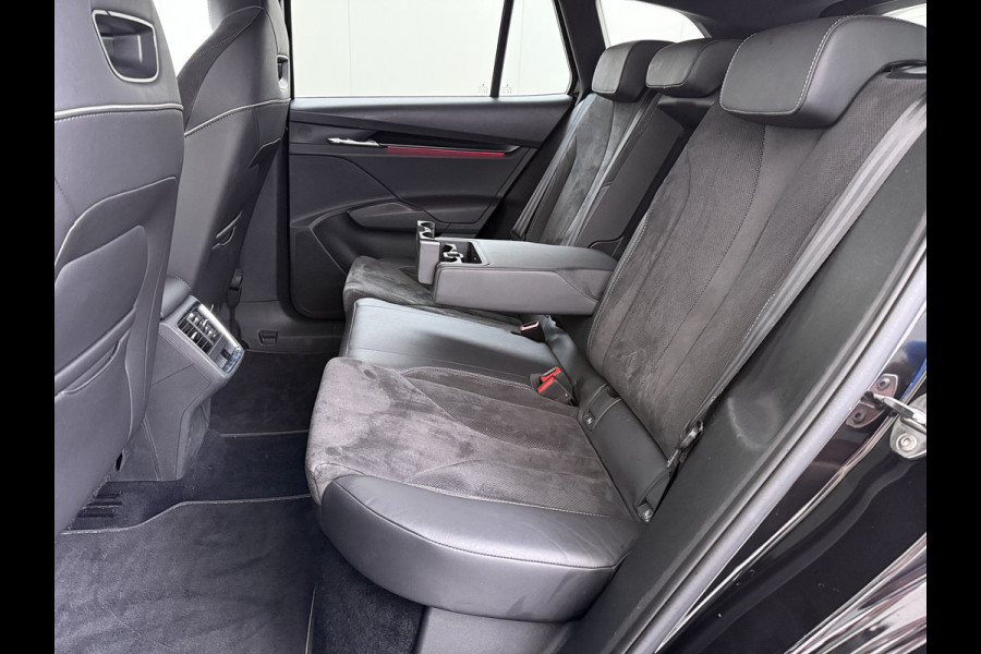 Škoda ENYAQ iV 80 SPORTLINE SOH 92% 3-Zone Ecc Adap.Cruise Stuur+Stoelverwarming Elek.Stoel+Memory Navi Camera Apple Carplay Android Auto Keyless Advanc. Dodehoek detectie Elek.Achterklep Privacy Glas Led Matrix Isofix Lmv 20" DAB Lane Assist 1e Eigenaar Origineel Nederlandse Auto Dealeronderhouden