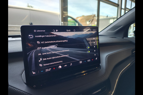 Škoda ENYAQ iV 80 SPORTLINE SOH 92% 3-Zone Ecc Adap.Cruise Stuur+Stoelverwarming Elek.Stoel+Memory Navi Camera Apple Carplay Android Auto Keyless Advanc. Dodehoek detectie Elek.Achterklep Privacy Glas Led Matrix Isofix Lmv 20" DAB Lane Assist 1e Eigenaar Origineel Nederlandse Auto Dealeronderhouden