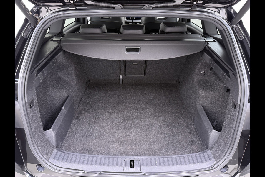 Škoda ENYAQ iV 80 SPORTLINE SOH 92% 3-Zone Ecc Adap.Cruise Stuur+Stoelverwarming Elek.Stoel+Memory Navi Camera Apple Carplay Android Auto Keyless Advanc. Dodehoek detectie Elek.Achterklep Privacy Glas Led Matrix Isofix Lmv 20" DAB Lane Assist 1e Eigenaar Origineel Nederlandse Auto Dealeronderhouden