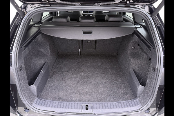 Škoda ENYAQ iV 80 SPORTLINE SOH 92% 3-Zone Ecc Adap.Cruise Stuur+Stoelverwarming Elek.Stoel+Memory Navi Camera Apple Carplay Android Auto Keyless Advanc. Dodehoek detectie Elek.Achterklep Privacy Glas Led Matrix Isofix Lmv 20" DAB Lane Assist 1e Eigenaar Origineel Nederlandse Auto Dealeronderhouden