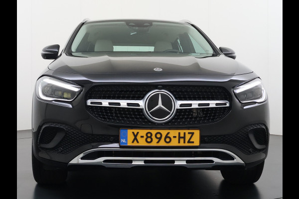 Mercedes-Benz GLA 250e 218PK Hybride Leder+Massage+Verwarming Camera Adap.Cruise Apple Carplay Android Auto Navi Ecc Business Solution Luxury Blind Spot Warning Led Pdc Lmv 18" DAB Bluetooth Elek.Achterklep Isofix