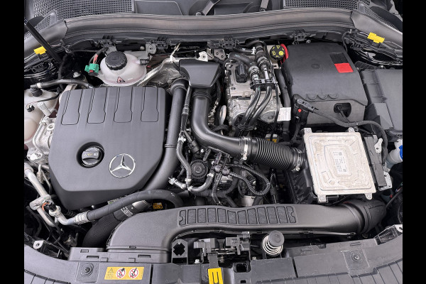 Mercedes-Benz GLA 250e 218PK Hybride Leder+Massage+Verwarming Camera Adap.Cruise Apple Carplay Android Auto Navi Ecc Business Solution Luxury Blind Spot Warning Led Pdc Lmv 18" DAB Bluetooth Elek.Achterklep Isofix