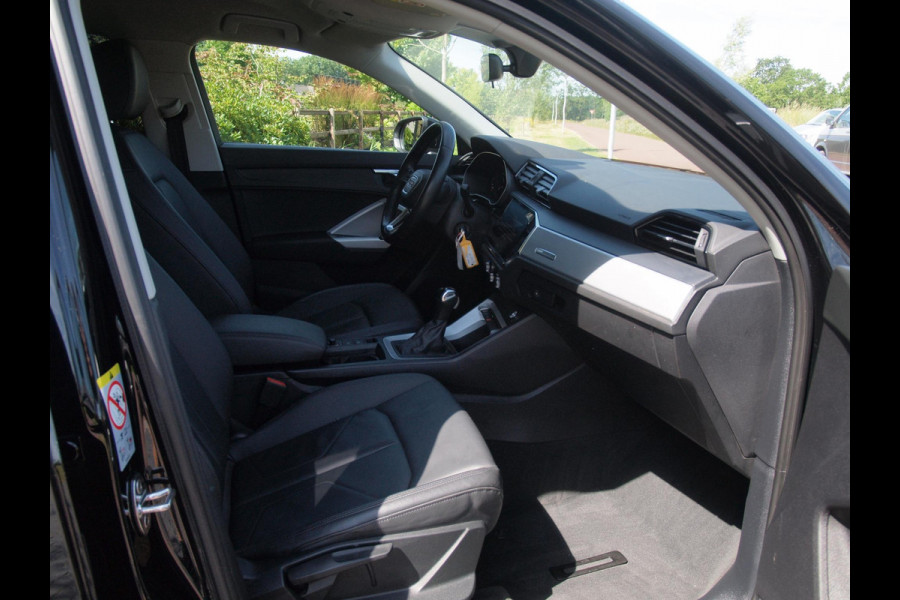 Audi Q3 Sportback 45 TFSI e Advanced Edition | Black Optic | Apple Carplay | Leer | 20 Inch | NL-Auto |