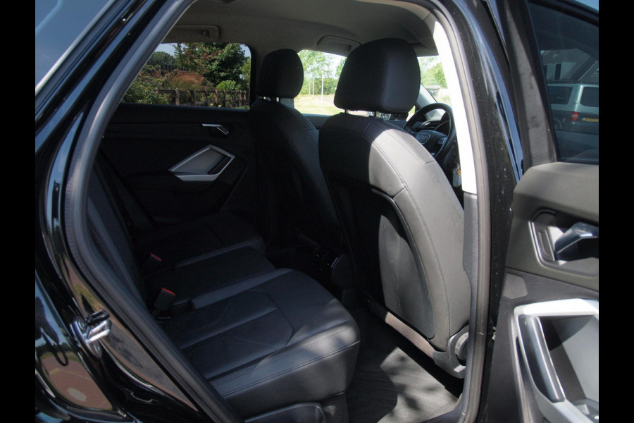 Audi Q3 Sportback 45 TFSI e Advanced Edition | Black Optic | Apple Carplay | Leer | 20 Inch | NL-Auto |