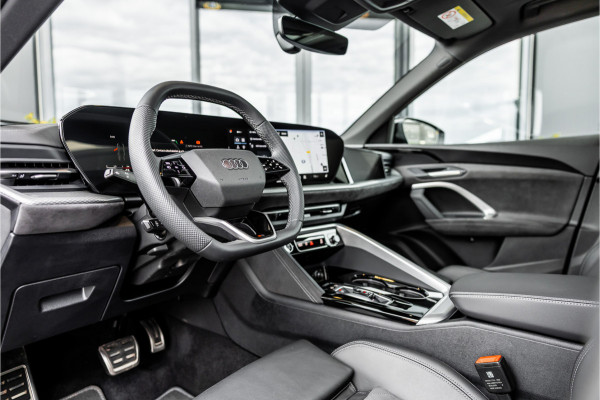 Audi Q5 2.0 TFSI e-hybrid quattro S edition - S Line | Panorama | Tech Plus | Passenger Display | 360 Camera