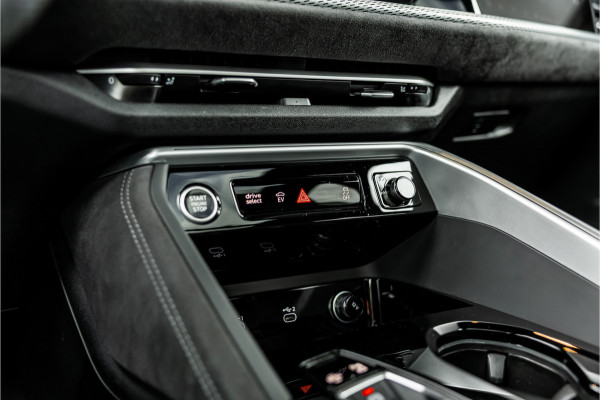 Audi Q5 2.0 TFSI e-hybrid quattro S edition - S Line | Panorama | Tech Plus | Passenger Display | 360 Camera