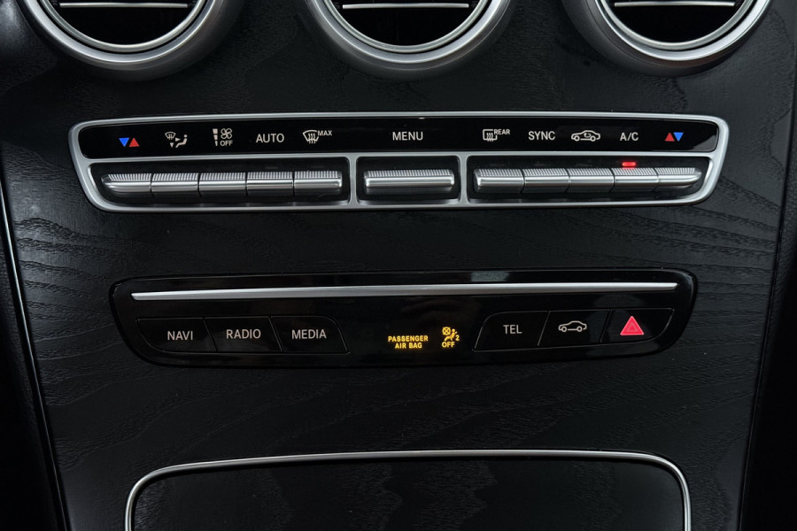 Mercedes-Benz C-Klasse Estate 180 Solution AMG (PANORAMADAK, SFEERVERLICHTING, ELEKT. STOELEN, MULTIBEAM KOPLAMPEN, CAMERA)