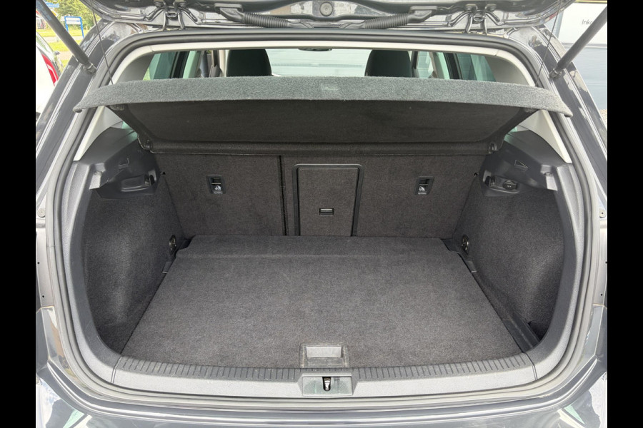 Volkswagen e-Golf e-Golf SOH 91.07%,Navi,Carplay,Camera,Stoelverwarming,Clima,Cruise,Pdc,Lm velgen,Dealer Onderhouden,N.A.P,Apk tot 11-2026