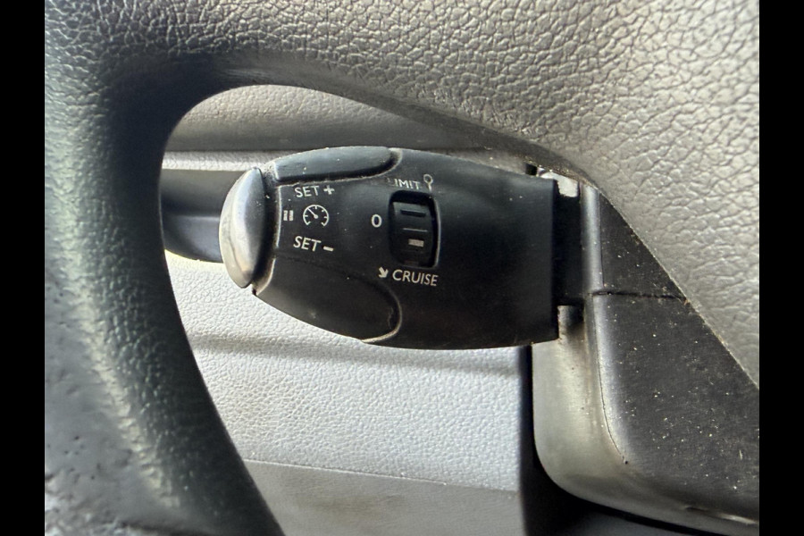 Opel Vivaro 2.0 CDTI L2H1 Edition Navigatie | Camera | DAB | Lederen Bekleding |