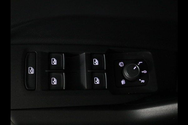 Volkswagen T-Cross 1.0 TSI Style 115PK DSG | Navigatie | Parkeercamera | 18"LM velgen | Matrix koplampen |