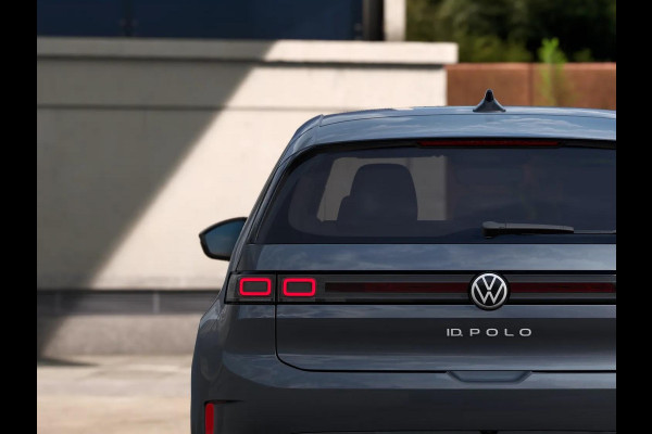 Volkswagen ID. Polo Life First Edition 52 kWh accu, 155 kW / 211 Achteruitrijcamera | Carplay | Stoelverwarming