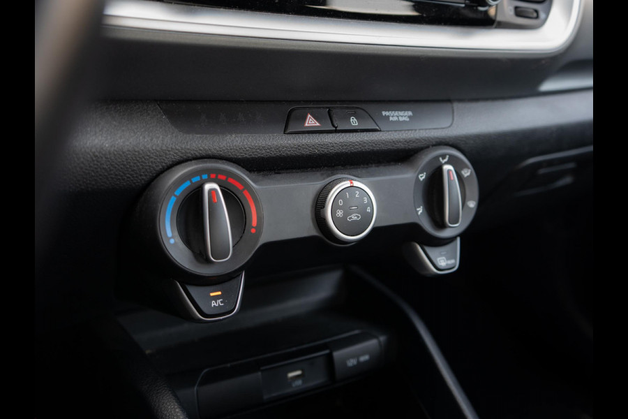 Kia Stonic 1.0 T-GDi MHEV DynamicLine | Caplay/android auto | Achteruitrijcamera | Airco | PDC |