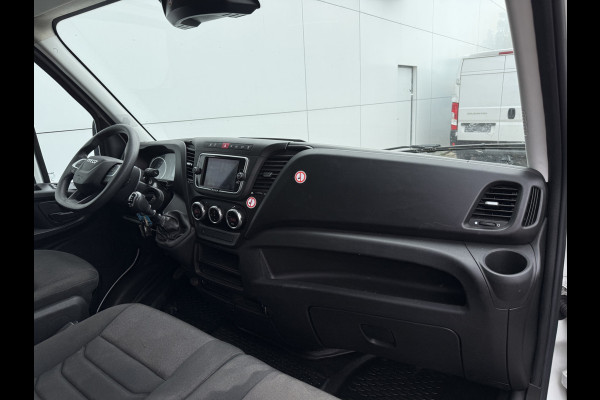 Iveco Daily 35C16 3.0 160pk Laadklep Bakwagen Dubbellucht Climate Control Cruise Control Camera Meubelbak Koffer