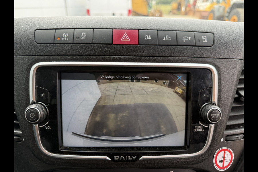 Iveco Daily 35C16 3.0 160pk Laadklep Bakwagen Dubbellucht Climate Control Cruise Control Camera Meubelbak Koffer
