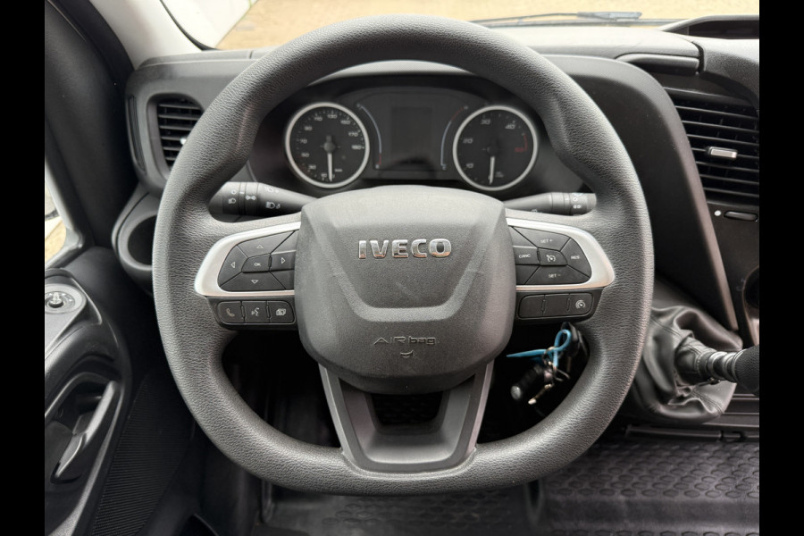 Iveco Daily 35C16 3.0 160pk Laadklep Bakwagen Dubbellucht Climate Control Cruise Control Camera Meubelbak Koffer