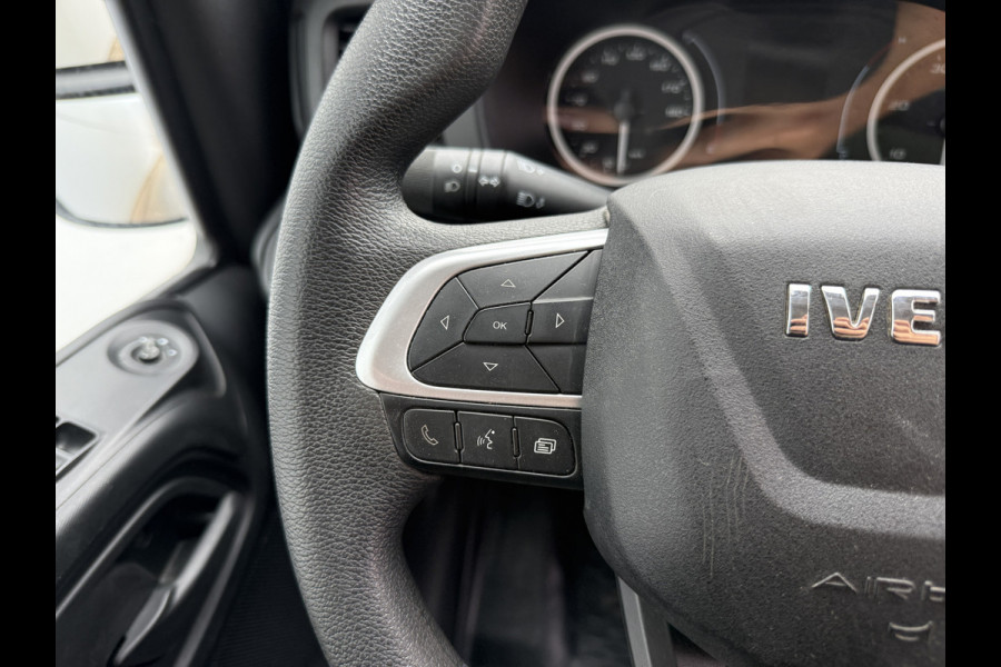 Iveco Daily 35C16 3.0 160pk Laadklep Bakwagen Dubbellucht Climate Control Cruise Control Camera Meubelbak Koffer