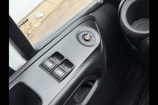 Iveco Daily 35C16 3.0 160pk Laadklep Bakwagen Dubbellucht Climate Control Cruise Control Camera Meubelbak Koffer