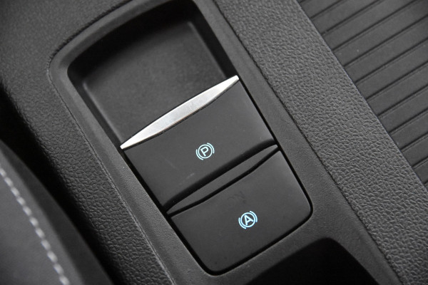 Ford Focus Hybrid *1ste Eigenaar*Navigatie*Stoelverwarming*Camera*