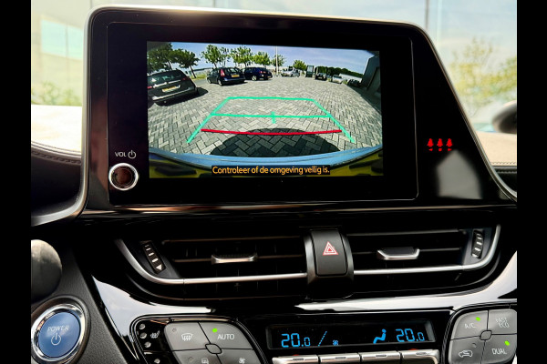 Toyota C-HR 1.8 Hybrid Style 122pk Bi-Tone, CarPlay, Camera, Stoel-stuurverw,