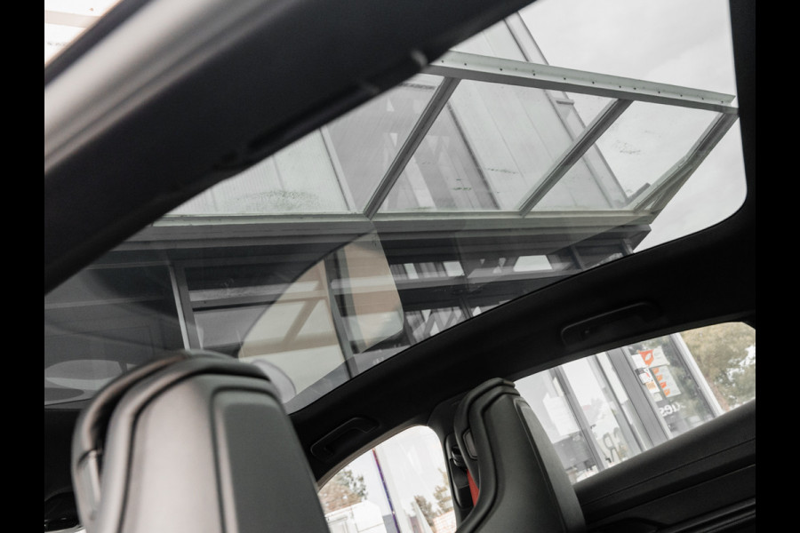 Porsche Taycan 4S Performance Boost 93 kWh | PANORAMA | SPORTDESIGN | 21" | BOSE