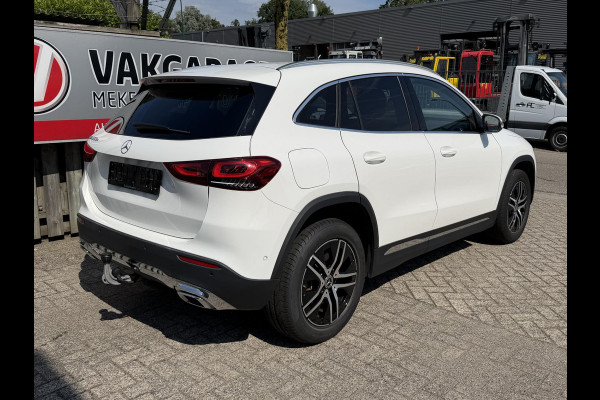 Mercedes-Benz GLA 250 e Business Solution Luxury Limited 18"/Trekhaak/Stoelverwarming/Sfeerverlichting/Camera/PDC v+a/Apple Carplay & Android Auto