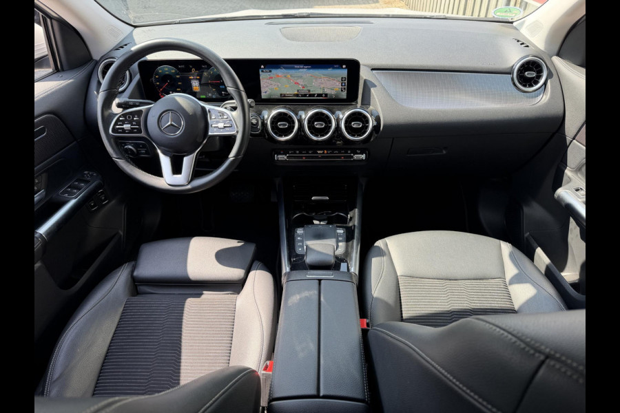 Mercedes-Benz GLA 250 e Business Solution Luxury Limited 18"/Trekhaak/Stoelverwarming/Sfeerverlichting/Camera/PDC v+a/Apple Carplay & Android Auto