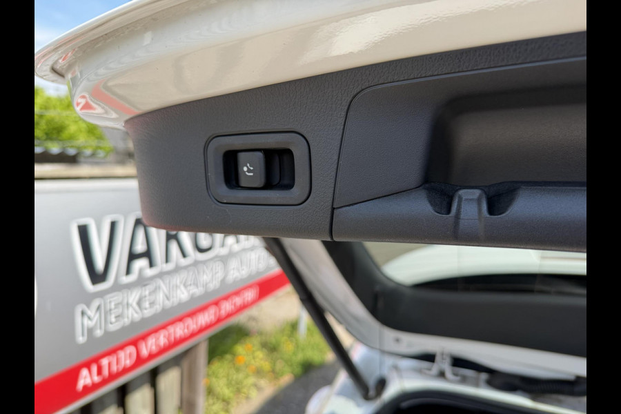 Mercedes-Benz GLA 250 e Business Solution Luxury Limited 18"/Trekhaak/Stoelverwarming/Sfeerverlichting/Camera/PDC v+a/Apple Carplay & Android Auto