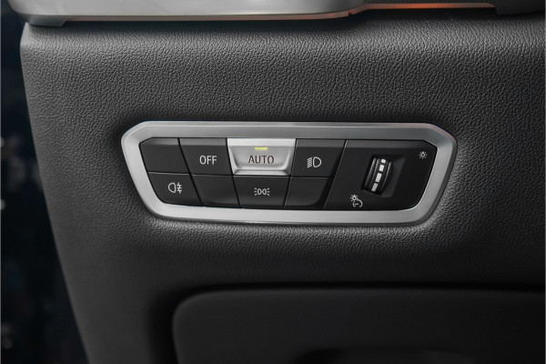 BMW X5 xDrive45e M-Sport Pano Laser LED ACC Trekhaak Memory 360°