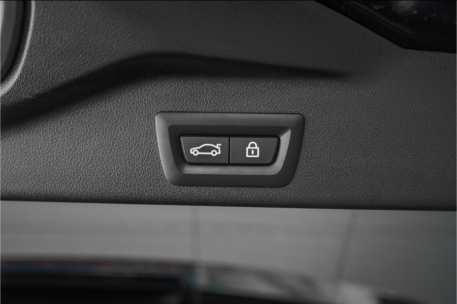 BMW X5 xDrive45e M-Sport Pano Laser LED ACC Trekhaak Memory 360°