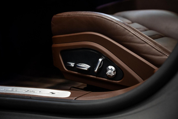 Porsche Panamera Sport Turismo 4.0 Turbo S E-Hybrid *Keramisch / Stoelventilatie / Vierwiel-besturing / Panorama / BOSE / Sport-uitlaatsysteem*