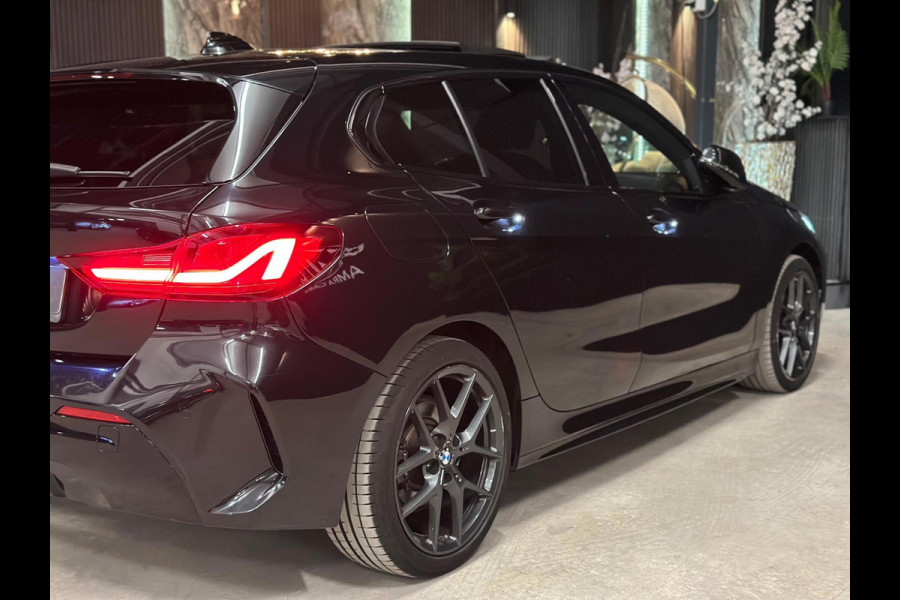 BMW 1-serie 118i M pakket|PANO|SFEERVERLICHTING|BOMVOL!