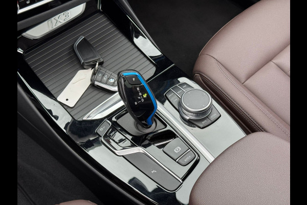 BMW iX3 Executive 80 kWh | Pano dak | Camera | Tabacco leder | ACC | SOH 98%