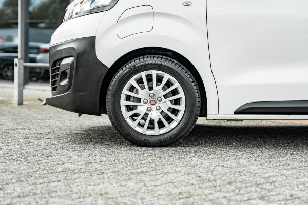 Fiat E-Scudo L3H1 SX 75 kWh | 9 persoons | of 6 met een rolstoel | rolstoelvloer | Groot accupakket 280km