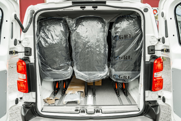 Fiat E-Scudo L3H1 SX 75 kWh | 9 persoons | of 6 met een rolstoel | rolstoelvloer | Groot accupakket 280km