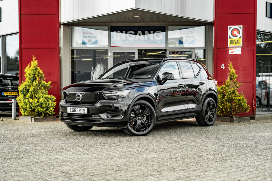 Volvo XC40 | 70 KWH | ALL BLACK | 19' zwart | AppleCarPlay | 1500kg trekgewicht Recharge Plus