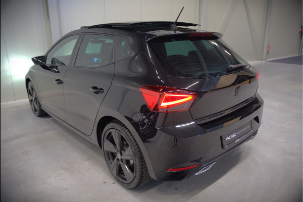 Seat Ibiza 1.5 TSI FR Business Intense Plus | Panoramadak | Stoelverwarming | Apple Carplay | Adaptive Cruise Control | Camera | Navigatie | Ambiance Verlichting | Parkeersensoren | DAB | Digitale Tellers | Dealer Onderhouden